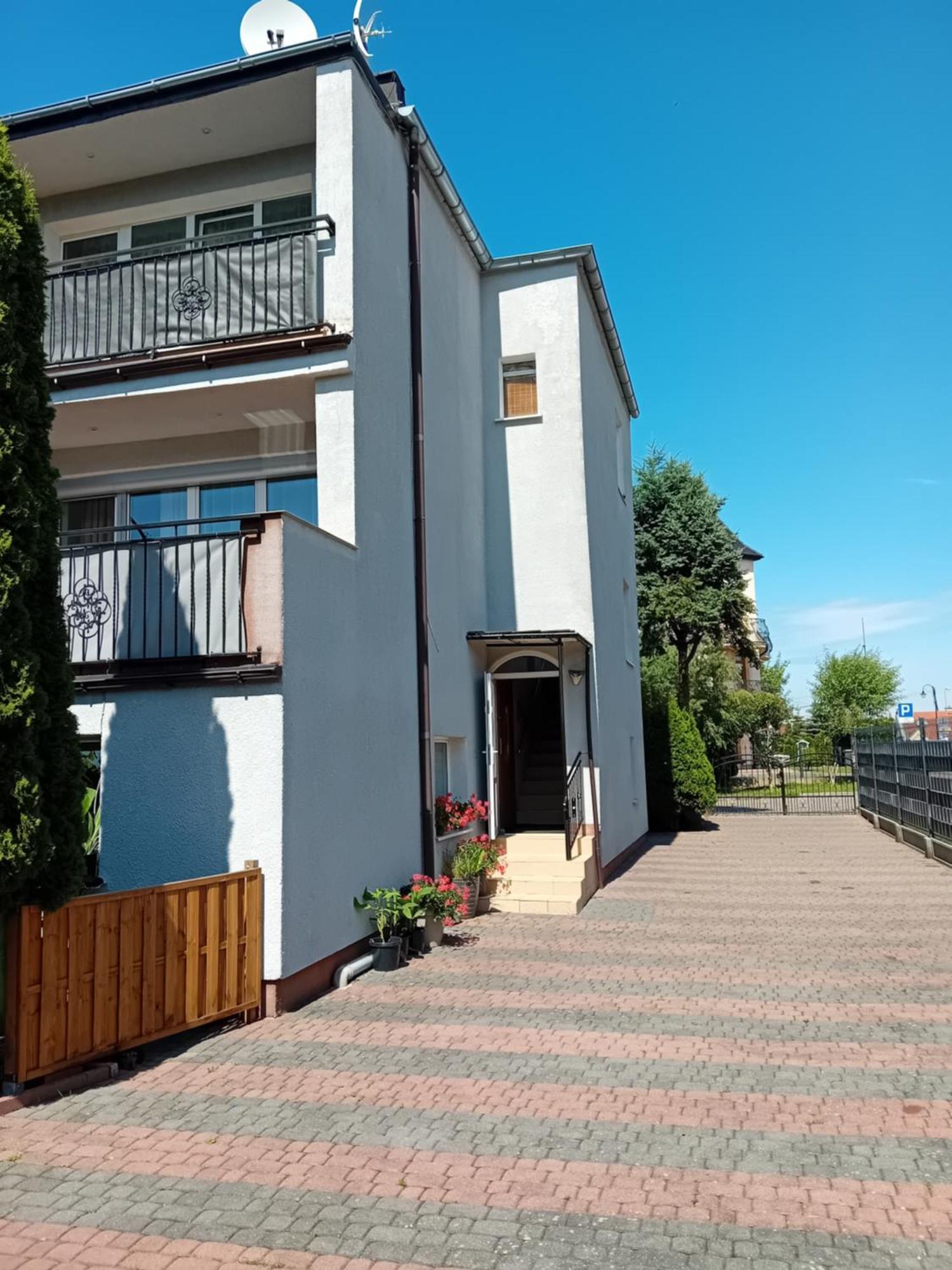 Apartamenty Eka Dom Goscinny 350M Do Plazy Rewal Exterior photo